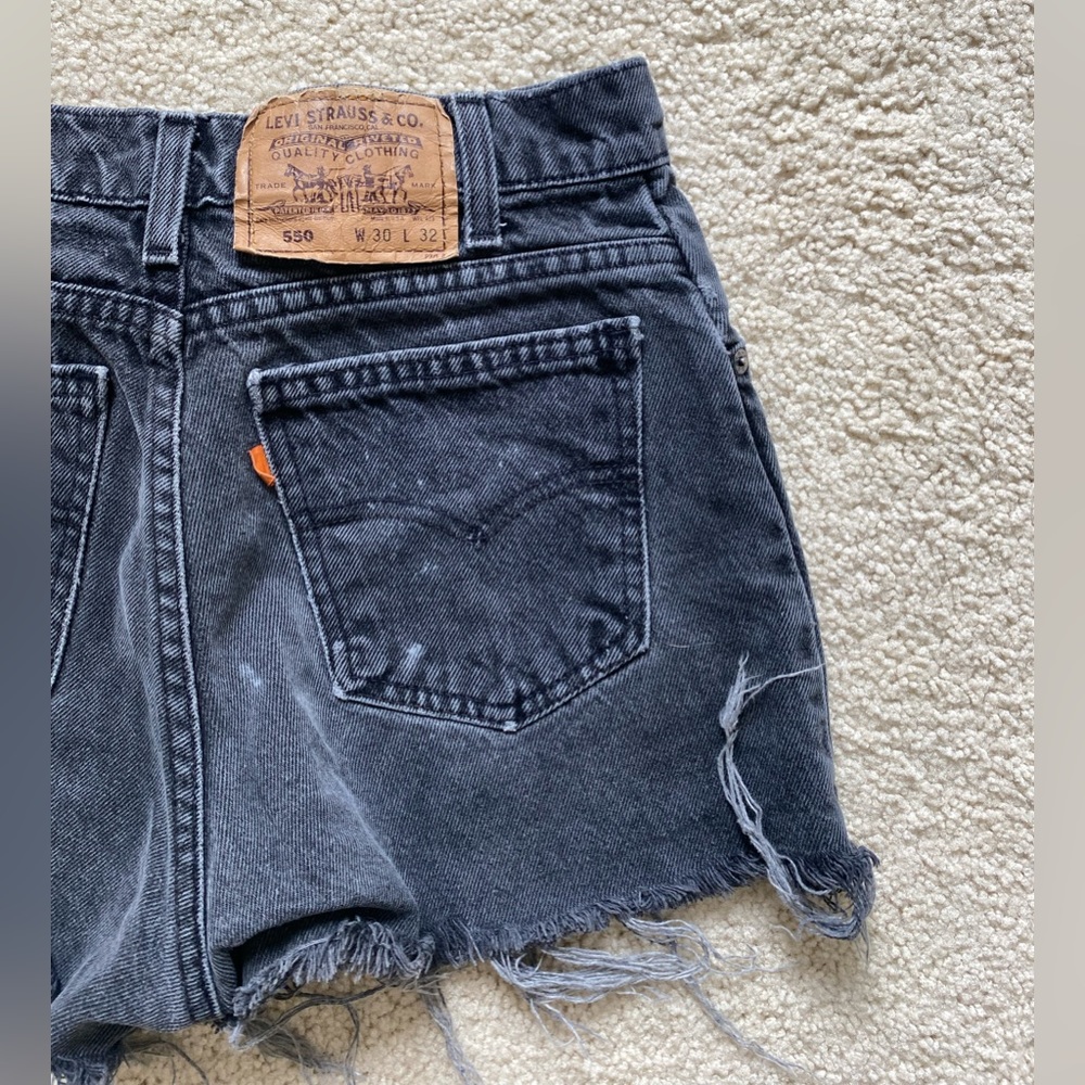VINTAGE BLACK LEVIS SHORTS